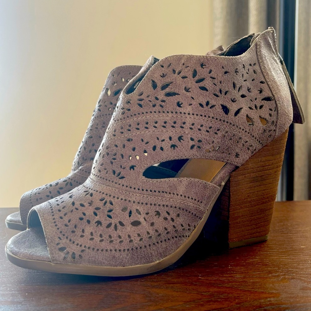 Not Rated Women’s Santana Laser Cut Booties
